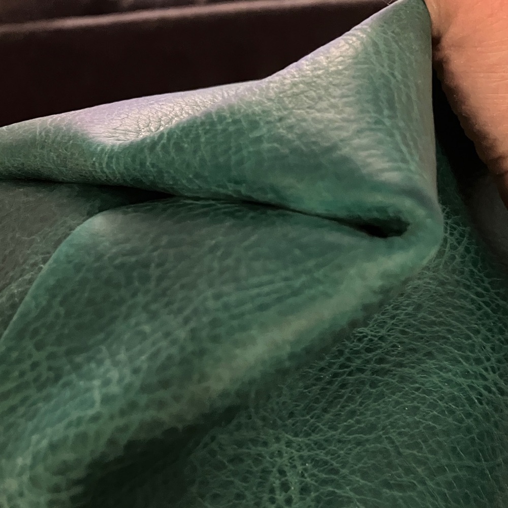 **BIG DISCOUNT!!** EUC Full Size Teal Kodiak Tote w/ 11” handles FOR SALE - Picture 6 of 8